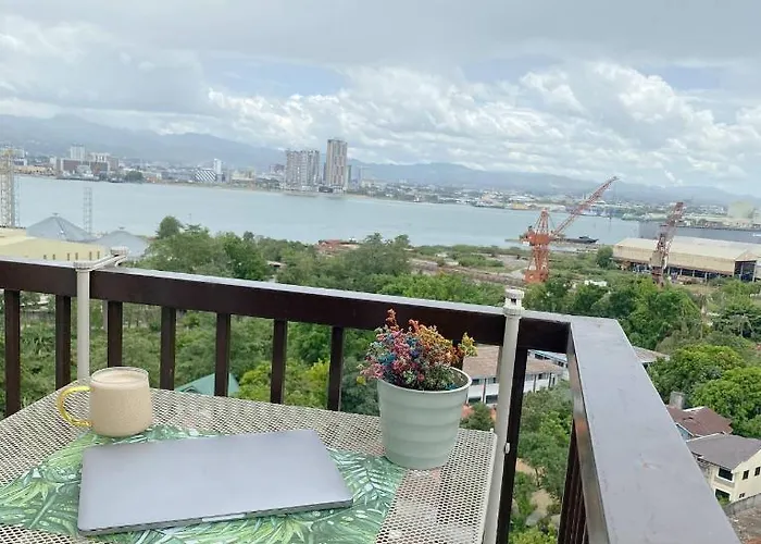 Deluxe Smart Home Seaview Condo - Near Mactan Airport Aparthotel